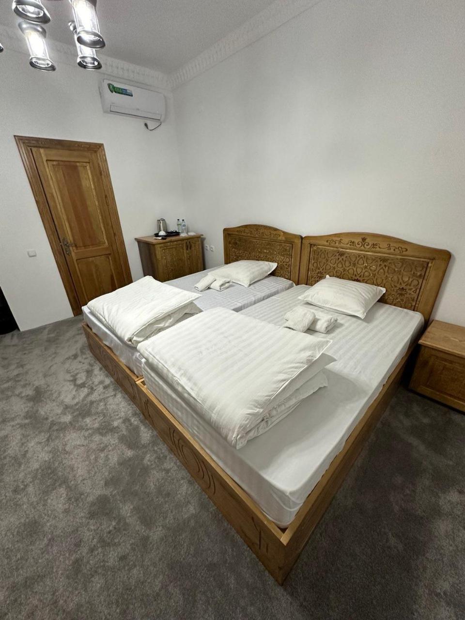 Munis Hotel Buchara Exterior foto