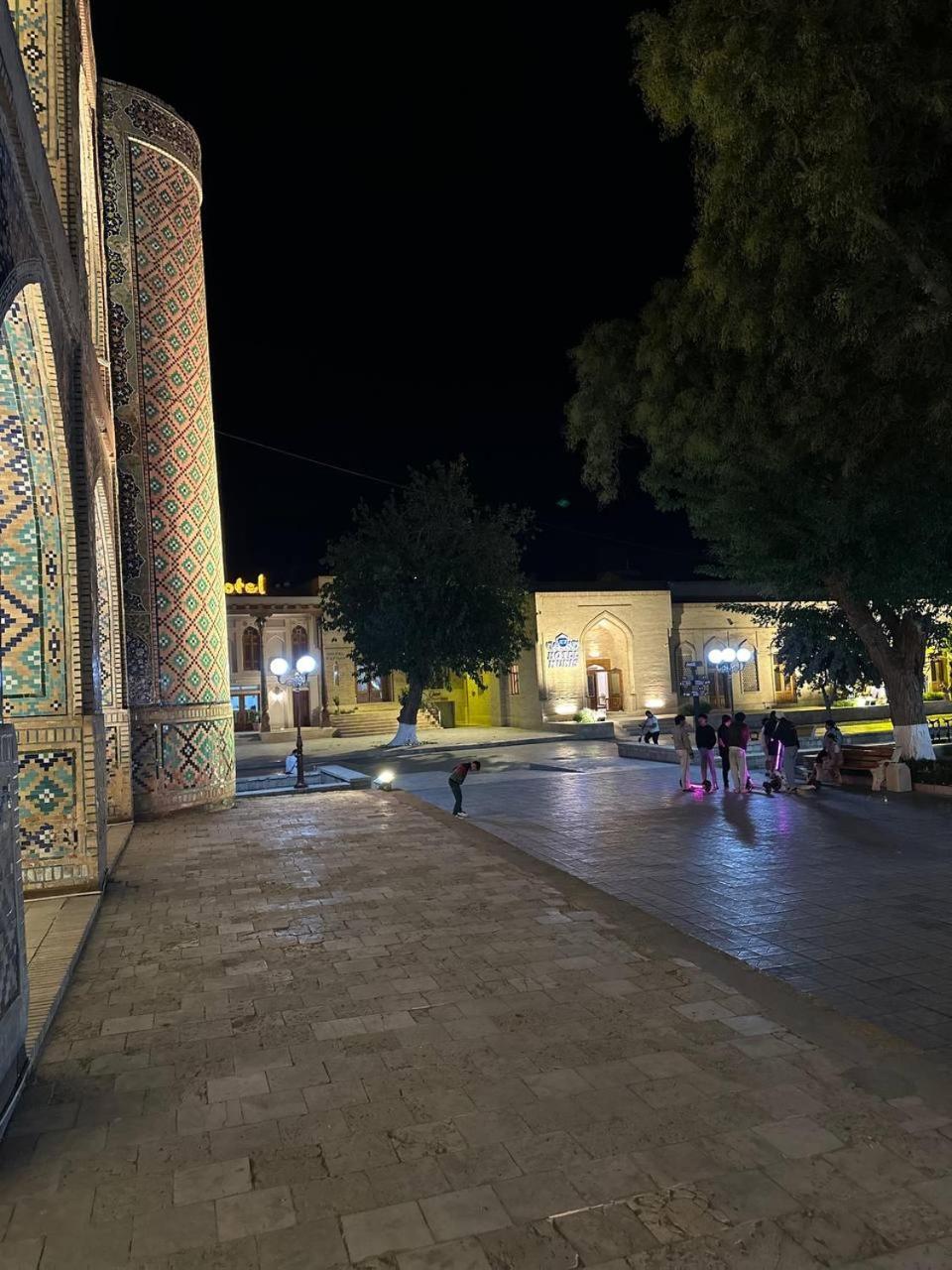 Munis Hotel Buchara Exterior foto