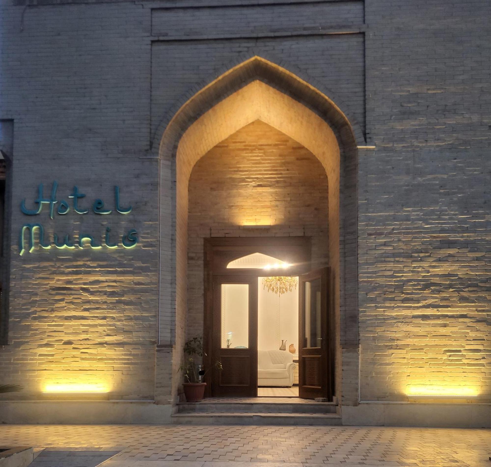 Munis Hotel Buchara Exterior foto